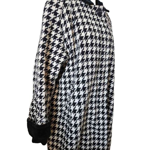 Houndstooth Vintage WOOL Lined Swing Coat Pockets Velvet Cuffs and Collar 80s do - Picture 3 of 11